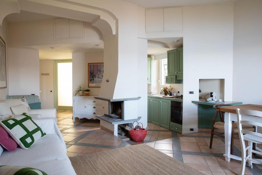 Апартаменты La Terrazza Nel Borgo Браччано Экстерьер фото